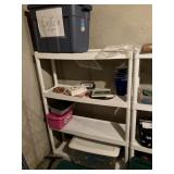 )ne of 6 plastic shelves