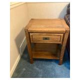 Oak end table w one drawwer