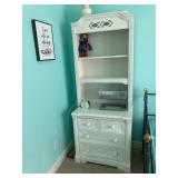 Chest w shelf