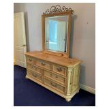 Pine dresser w mirror