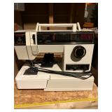 Singer Imperial sewing machine, model 7043