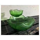 Anchor Hocking green glass chip N dip