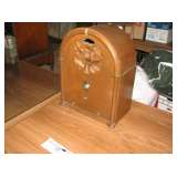Antique Montgomery Wards Airline Radio 