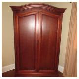 Thomasville Impressions King Bedroom Suite