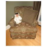 Raymour & Flanigan Oversized Comfortable Seating With Ottoman With Matching Chair Raymour & Flanigan Oversized Comfortable Seating With Ottoman With Matching Chair