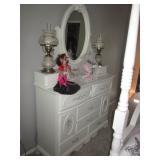 White Oak Queen Four Poster Bedroom Suite White Oak Queen Four Poster Bedroom Suite
