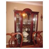 Stunning Thomasville Lighted Glass Mahogany China Display Cabinet 