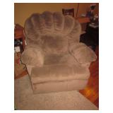 Raymour & Flanigan Comfortable Recliner 