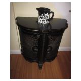 Quality Ashley Accent Furniture Separates 