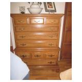 Carlton House Fine Furniture Bedroom Suite 