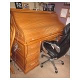 Pedestal Oak Table and Seating 