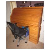 Pedestal Oak Table and Seating 