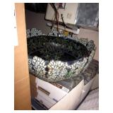 TIFFANY STYLE LIGHTING (HUNDREDS OF CHOICES)  