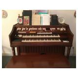 SISTERS IN CHARGE MEDFORD QUALITY ESTATE ONLINE AUCTION