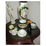 Pair of Leather Top Vintage Cherry Mahogany Accent Tables 