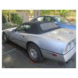 1986 CORVETTE CONVERTIBLE 150,000 MILES SILVER ~ NEEDS BACK OF TRANSMISSION OVERDRIVE BODY IN GREAT 