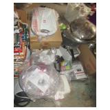 QVC & HSN SHOPPER ALL NEW ITEMS GREAT FOR THE HOLIDAY SHOPPING TONS OF CHRISTMAS HOLIDAY DECORATIONS