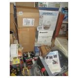 QVC & HSN SHOPPER ALL NEW ITEMS GREAT FOR THE HOLIDAY SHOPPING TONS OF CHRISTMAS HOLIDAY DECORATIONS