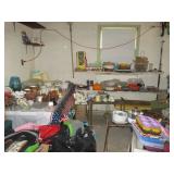 QVC & HSN SHOPPER ALL NEW ITEMS GREAT FOR THE HOLIDAY SHOPPING TONS OF CHRISTMAS HOLIDAY DECORATIONS