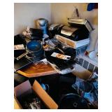 QVC & HSN SHOPPER ALL NEW ITEMS GREAT FOR THE HOLIDAY SHOPPING TONS OF CHRISTMAS HOLIDAY DECORATIONS