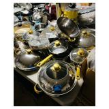 QVC & HSN SHOPPER ALL NEW ITEMS GREAT FOR THE HOLIDAY SHOPPING TONS OF CHRISTMAS HOLIDAY DECORATIONS