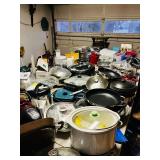 QVC & HSN SHOPPER ALL NEW ITEMS GREAT FOR THE HOLIDAY SHOPPING TONS OF CHRISTMAS HOLIDAY DECORATIONS