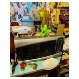 QVC & HSN SHOPPER ALL NEW ITEMS GREAT FOR THE HOLIDAY SHOPPING TONS OF CHRISTMAS HOLIDAY DECORATIONS