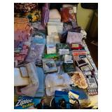 QVC & HSN SHOPPER ALL NEW ITEMS GREAT FOR THE HOLIDAY SHOPPING TONS OF CHRISTMAS HOLIDAY DECORATIONS