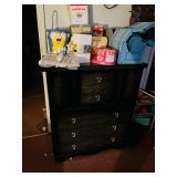 QVC & HSN SHOPPER ALL NEW ITEMS GREAT FOR THE HOLIDAY SHOPPING TONS OF CHRISTMAS HOLIDAY DECORATIONS