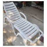 Outdoor Lounge Chairs