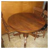 Tiger Oak Pedestal Table