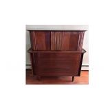 SISTERS IN CHARGE ONLINE AUCTION, BRENTWOOD NY - MID-CENTURY FURNITURE, KITCHEN NEEDS, LIGHTING SISTERS IN CHARGE ONLINE AUCTION, BRENTWOOD NY - MID-CENTURY FURNITURE, KITCHEN NEEDS, LIGHTING