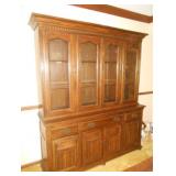 China Cabinet/Hutch