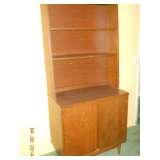 Vintage bookcase w/storage