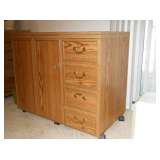Sewing machine cabinet