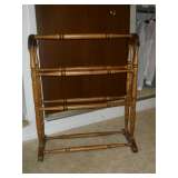 Wooden quilt rack