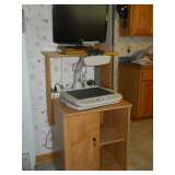 Jordy low-vision magnifier, TVscreen and stand
