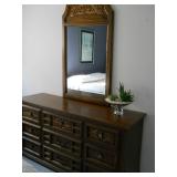 Dixie dresser w/mirror