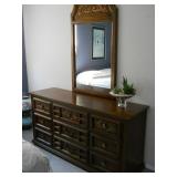 Dixie dresser w/mirror