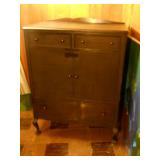 Antique chest of drawers
