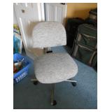 1 of 2 Desk Chairs