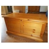 Lane Cedar Chest