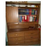 Dresser/Hutch/Bookcase