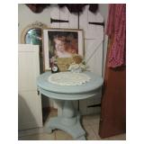 Vintage Round Pedestal Table