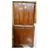 MAHOGANY CORNER CABINET
