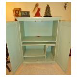 Stylish entertainment center/computer stand