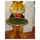 Garfield Table
