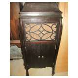 Nightingale antique phonograph cabinet missing turntable but arm is included.  Really interesting de
