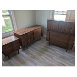Mid-century modern bedroom furniture
