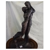 Gorgeous medium to large Austin Stautes